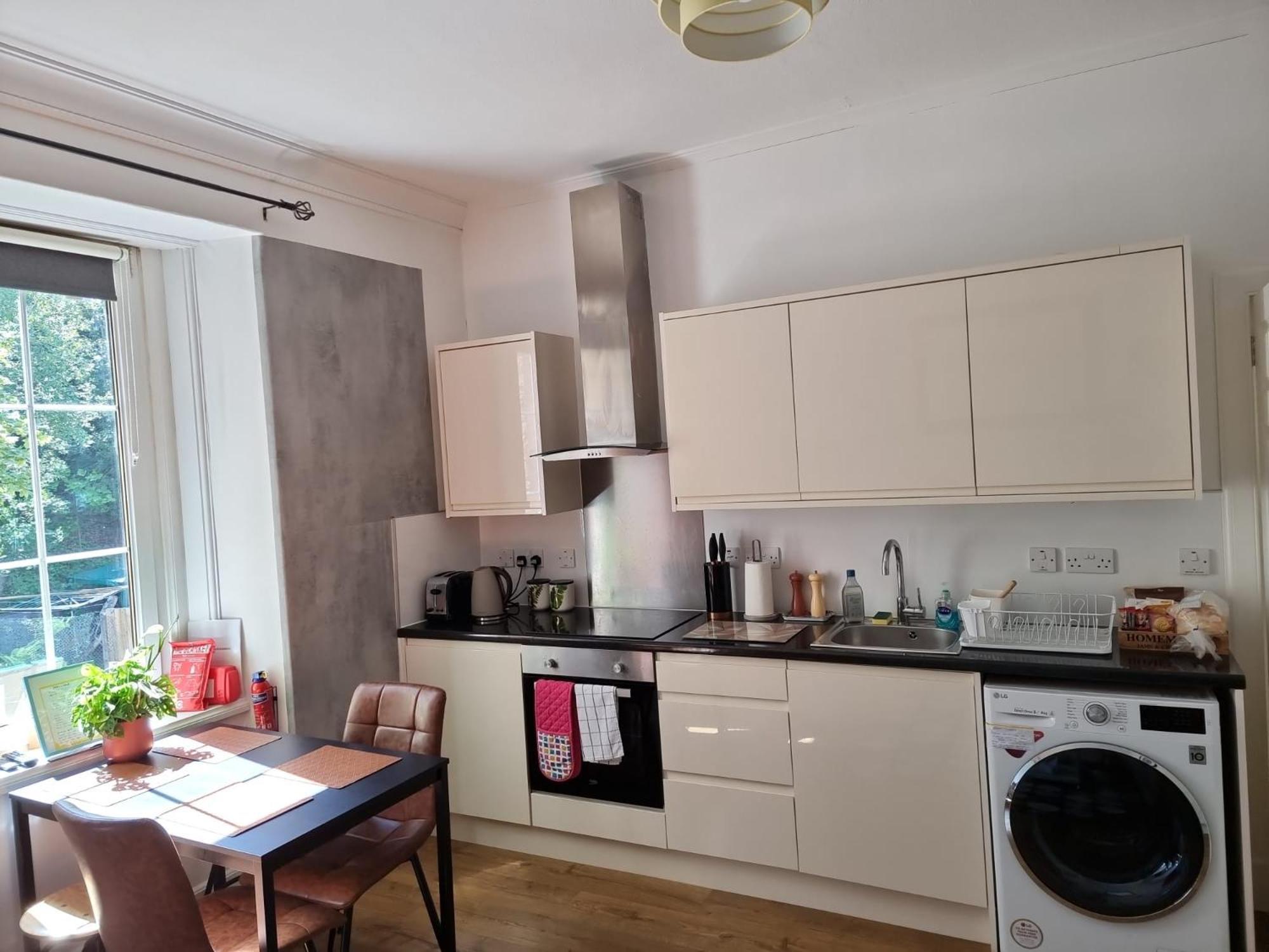 Charming Victorian Apartment, Close To Centre Inverness Bagian luar foto